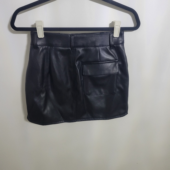 Pacsun Black Faux Leather Cargo Mini Skirt Size XS - Picture 4 of 6
